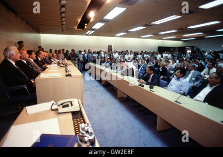 Bagdad, Irak -- Izzat Ibrahim al-Douri à Bagdad à la tête du comité des élections des années 1990. Banque D'Images