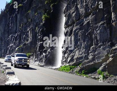 Paroi en pleurs, sur passe-à-la-Sun road, Glacier National Park, Montana Banque D'Images