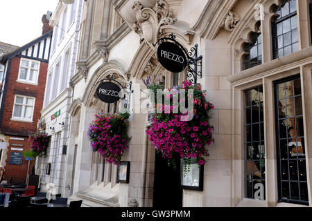 Restaurant italien premzzo dans la ville de canterbury est kent royaume-uni septembre 2016? Banque D'Images