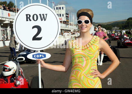 Goodwood, UK. 10 Septembre, 2016. Grille pour la coupe de Chichester, grid girl ligne 2, 10/9/16 : Crédit Malcolm Greig/Alamy Live News Banque D'Images