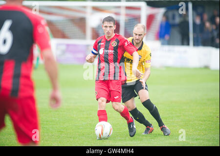 Accueil jeu pour Winchester contre les dirigeants de la Ligue FC Hereford qui ont commencé cette saison avec une fiche parfaite de six victoires en six matchs sans défaite, Winchester couché dans 3e placewith undefeatedStiff encore plus difficile leur test pour test Banque D'Images