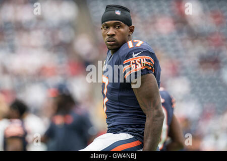 Houston, Texas, USA. Sep 11, 2016. Ours de Chicago receveur Alshon Jeffery (17) s'étend avant un match de la NFL entre les Houston Texans et les ours de Chicago à NRG Stadium à Houston, TX le 11 septembre 2016. Les Texans a gagné le match 23-14. Credit : Trask Smith/ZUMA/Alamy Fil Live News Banque D'Images