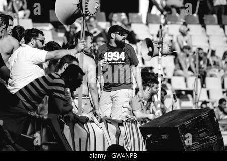 Carlos Tartiere stadium, Oviedo, Asturias, Espagne. Sep 11, 2016. Liga 123 match entre le Real Oviedo v CD Mirandes.résultat final 0-0. Fans Real Oviedo. Credit : Alvaro Campo/Alamy Live News Banque D'Images