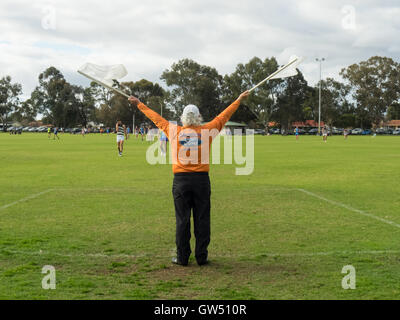 Le football australien, WAAFL Grade D Grand jeu final entre la Trinity d'Aquin et d'Amérique du Fremantle. Banque D'Images