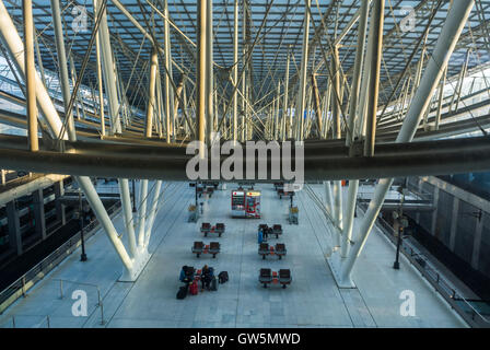 Paris, France, vue intérieure, RER Gare SNCF à l'aéroport international de Roissy, Paris Charles de Gaulle, gare tgv roissy hall Banque D'Images