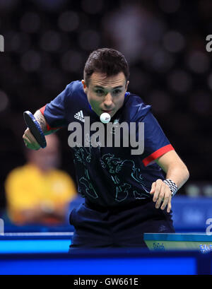 La Grande-Bretagne va Bayley est en concurrence pour la classe 7 Mens des célibataires Tennis de Table Finale Or, au cours de la cinquième journée de la Rio 2016 Jeux paralympiques à Rio de Janeiro, Brésil. Banque D'Images