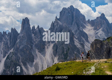 Tre Cime di Lavaredo (aka Drei Zinnen) Naturpark (Nature Park), dans la province de Belluno, Dolomites de Sexten, Vénétie, Italie. Banque D'Images