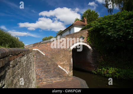 Trou de bourdons et de blocage du Canal Staffordshire Worcestershire Wombourne South Staffordshire England UK Banque D'Images