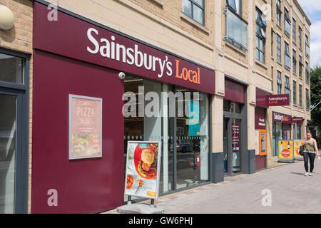 Supermarché Sainsbury's, Route de la Madeleine, modèle Earlsfield, Département de Wandsworth, Greater London, Angleterre, Royaume-Uni Banque D'Images