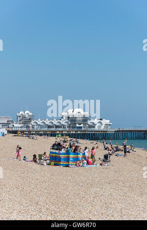 Promenade de la plage et de la jetée de South Parade, Southsea, Southsea, Portsmouth, Hampshire, Angleterre, Royaume-Uni Banque D'Images