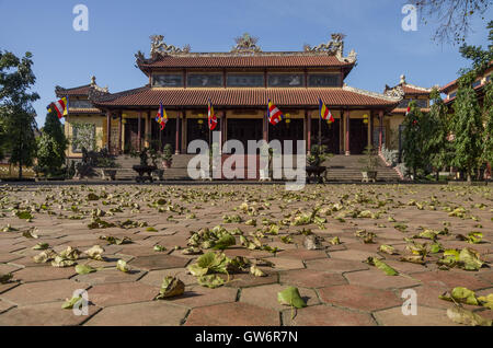 Hue, Vietnam- 5 janvier 2015 : Portes de la pagode de Tu Dam dans la ville de Hue Banque D'Images