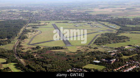 Vue aérienne de l'aérodrome de la RAF Woodvale près de Formby, Lancashire, UK Banque D'Images