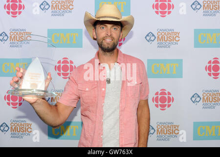 Toronto, Canada. Sep 11, 2016. 11 septembre, 2016. À London, au Canada. 2016 La Canadian Country Music Association Awards Show au John Labatt Centre de London, en Ontario. En photo, Dean Brody pose pour la photo à la salle des médias. Dominic Chan/EXImages EXImages : Crédit/Alamy Live News Banque D'Images