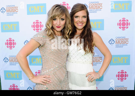 11 septembre, 2016. À London, au Canada. 2016 La Canadian Country Music Association Awards Tapis Vert l'arrivée à la John Labatt Centre. En photo, l'Lovelocks. Banque D'Images