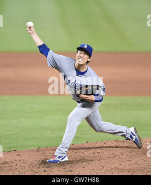 Miami, Floride, USA. Sep 11, 2016. Kenta Maeda (MLB) Dodgers : Kenta Maeda des emplacements des Dodgers de Los Angeles en Ligue Majeure de Baseball pendant la partie contre les Marlins de Miami Marlins au Park de Miami, Floride, États-Unis . © AFLO/Alamy Live News Banque D'Images