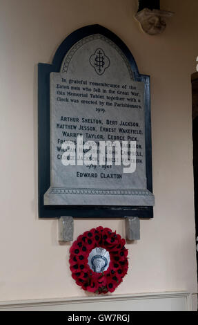 Plaque à la mémoire de la guerre, l'église saint Denys, Eaton, Leicestershire, England, UK Banque D'Images