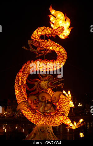 Lanterne Dragon, Hoi An (Site du patrimoine mondial de l'UNESCO), Vietnam Banque D'Images