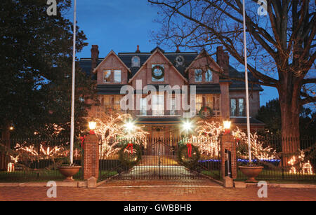 Raleigh, Caroline du Nord. Executive Mansion, résidence du Gouverneur, décorée pour Noël. Banque D'Images