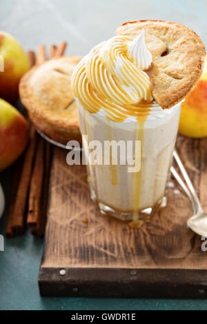 Milk-shake au sirop apple pie Banque D'Images