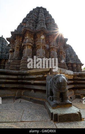 Close up of vesara viendrait du style de culte au temple Chennakesava, Somanathapura, Karnataka, Inde, Asie Banque D'Images