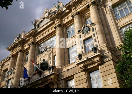 Façade du Liszt Ferenc (Franz Liszt) Academy of Music, Budapest, Hongrie Banque D'Images