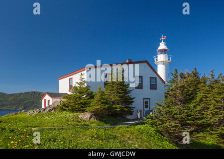 Le phare de Lobster Cove dans le parc national du Gros-Morne, à Terre-Neuve et Labrador, Canada. Banque D'Images
