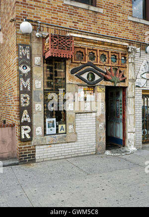 L'extérieur de MOMBAR un restaurant égyptien dans la petite section de l'Égypte Astoria Queens, New York City Banque D'Images