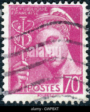 FRANCE- circa 1939 : timbre-poste imprimé en France, présente le dieu romain Mercure, circa 1939 Banque D'Images