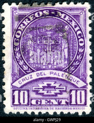 Timbre-poste imprimé au Mexique, montre la croix de Palenque, le stuc de Temple de la Croix foliée, l'ère Maya. Banque D'Images