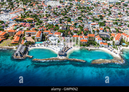 Vue aérienne de Avila Beach Hotel est situé sur la côte sud de Curacao Banque D'Images