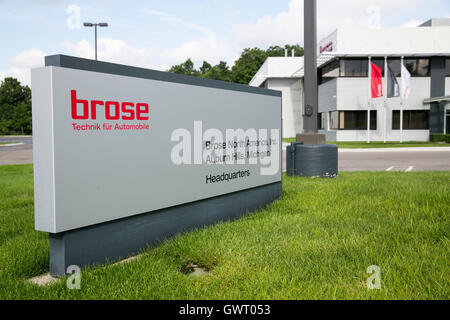 Un logo affiche à l'extérieur d'un établissement occupé par Brose Fahrzeugteile GmbH & Co KG, à Auburn Hills, Michigan, le 17 juillet 2016. Banque D'Images