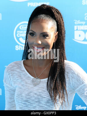 Première mondiale de Disney-Pixar's 'Trouver Dory' au El Capitan Theatre - Arrivées en vedette : Tamar Braxton Où : Los Angeles, California, United States Quand : 08 Juin 2016 Banque D'Images