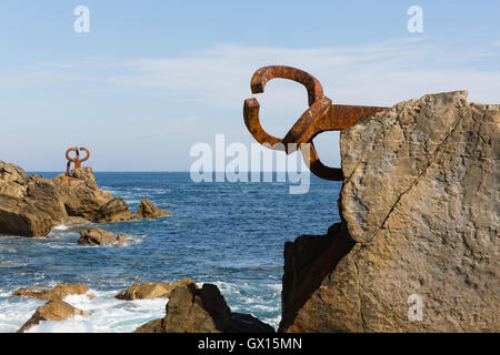 Sculpteur Eduardo Chillida et l'architecte Luis Peña Ganchegui Vent Peine del Viento (Comb) Banque D'Images