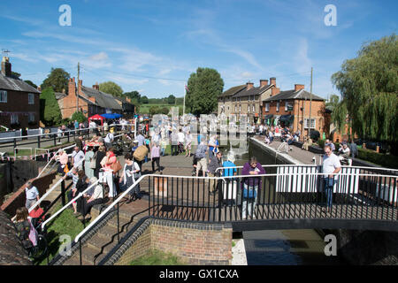 Stoke Bruerne Grand Union Canal village en guerre 2016 Banque D'Images