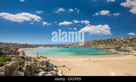 Le lac blanc dans l'île de Crète, Grèce. Aspri Limni est un lac et une plage près d'Elafonissi Banque D'Images