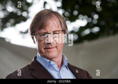 Paul Cartledge, l'historien britannique et ancien universitaire, à l'Edinburgh International Book Festival. Edimbourg, Ecosse. 23 août 2016 Banque D'Images