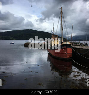 'Étincelle vitale' bateau, à Inveraray, en Écosse. Banque D'Images