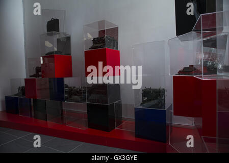 Turin, Piémont, Italie. 15 Sep, 2016. Turin, Italie - 15 septembre 2016 : Inauguration du Musée livre de Turin à la société Aurora le 15 septembre 2016 à Turin, Italie © Stefano Guidi/ZUMA/Alamy Fil Live News Banque D'Images