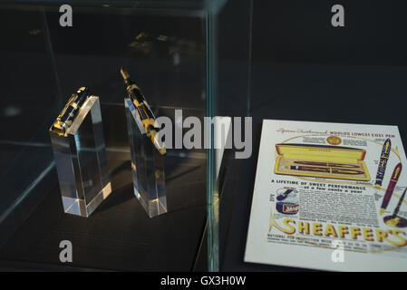 Turin, Piémont, Italie. 15 Sep, 2016. Turin, Italie - 15 septembre 2016 : Inauguration du Musée livre de Turin à la société Aurora le 15 septembre 2016 à Turin, Italie © Stefano Guidi/ZUMA/Alamy Fil Live News Banque D'Images