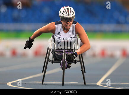 La société britannique Hannah Cockroft remporte le 400 mètres T34 finale au stade olympique lors de la septième journée de la Rio 2016 Jeux paralympiques à Rio de Janeiro, Brésil. Banque D'Images