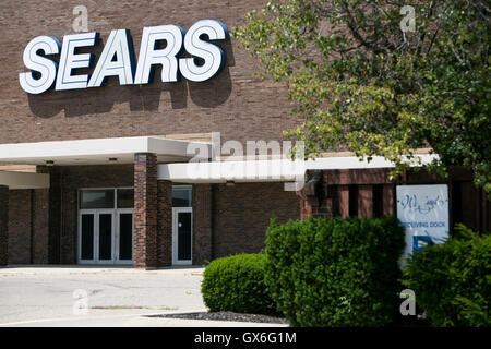 Un logo affiche à l'extérieur d'un magasin de détail Sears à Columbus, Ohio le 23 juillet 2016. Banque D'Images