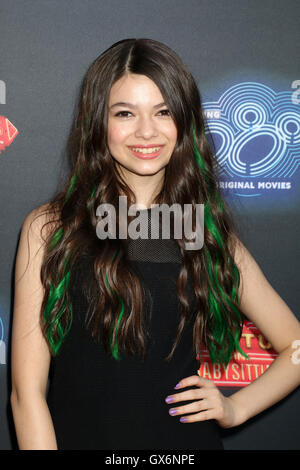 Première mondiale de 100e Disney Channel Original du film 'Adventures In Babysitting' et la célébration de toutes les DCOMS au Directors Guild Of America - Arrivées en vedette : Nikki Hahn Où : Los Angeles, California, United States Quand : 23 Juin 2016 Banque D'Images