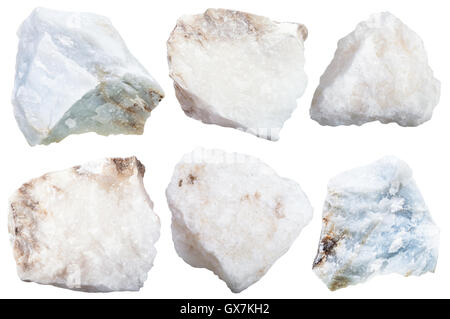 Collection de spécimens d'anhydrite stone isolé sur fond blanc Banque D'Images