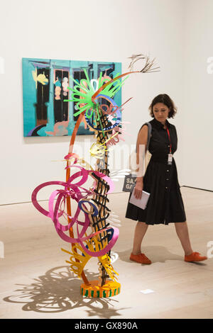 Londres, Royaume-Uni. 14 septembre 2016. La troisième édition de la foire de l'art de démarrer, présenté par Prudential, a lieu à la Saatchi Gallery, du 15 au 18 septembre 2016. La foire d'art se concentre sur de nouveaux artistes et de nouvelles scènes d'art. 70 galeries participent à cette foire. Banque D'Images