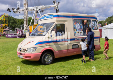 Ice cream van lors d'une événement social à Birmingham UK 2016 Banque D'Images