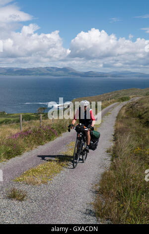 Cyclisme sur la péninsule de Sheep's Head, Irlande du Sud Banque D'Images