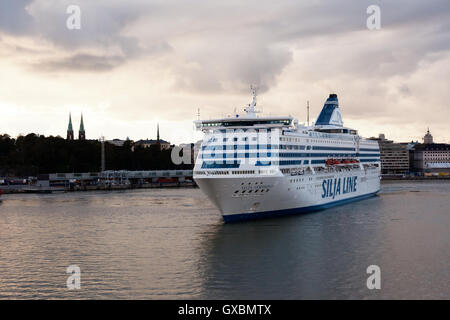 Helsinki, Finland-September 27 2013 : les voiles de la Silja Line ferry port d'Helsinki. Banque D'Images