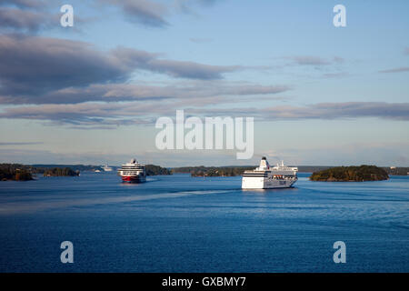 La mer Baltique, Finland-September 28 2013 : le ferry de la Viking Line et de la Silja Line company flotte à travers la mer Baltique.F Banque D'Images