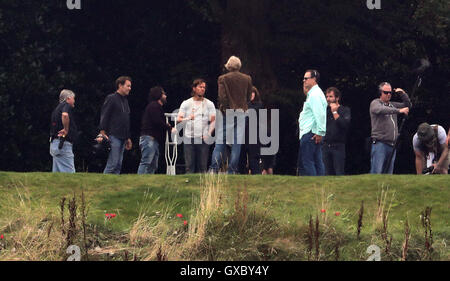 Mark Wahlberg (troisième à gauche) pendant le tournage pour le nouveau ...