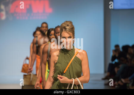 Sherene Melinda est présenté à l'Africa Fashion Week Londres, au West Hall Olympia de Londres. Banque D'Images